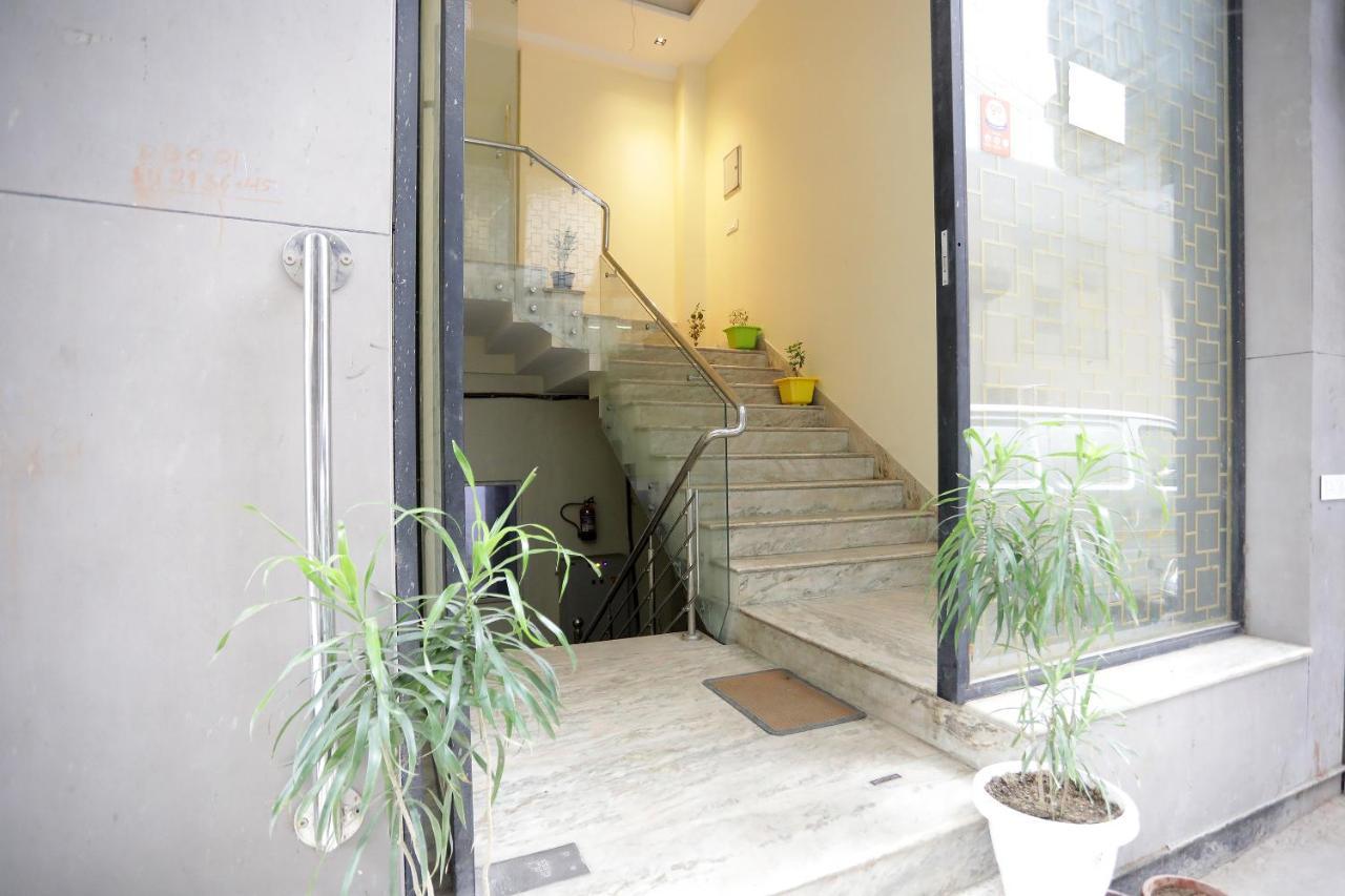 Hotel Good Vibe Near Delhi Igi Airport New Delhi Bagian luar foto