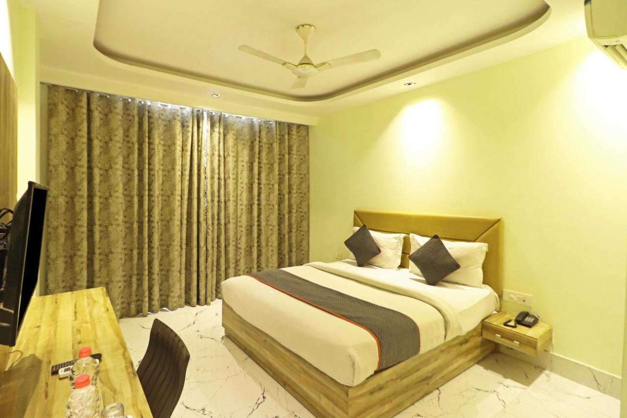 Hotel Good Vibe Near Delhi Igi Airport New Delhi Bagian luar foto
