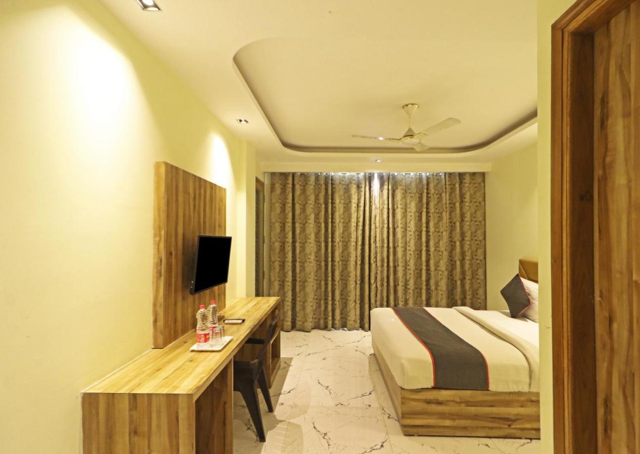 Hotel Good Vibe Near Delhi Igi Airport New Delhi Bagian luar foto