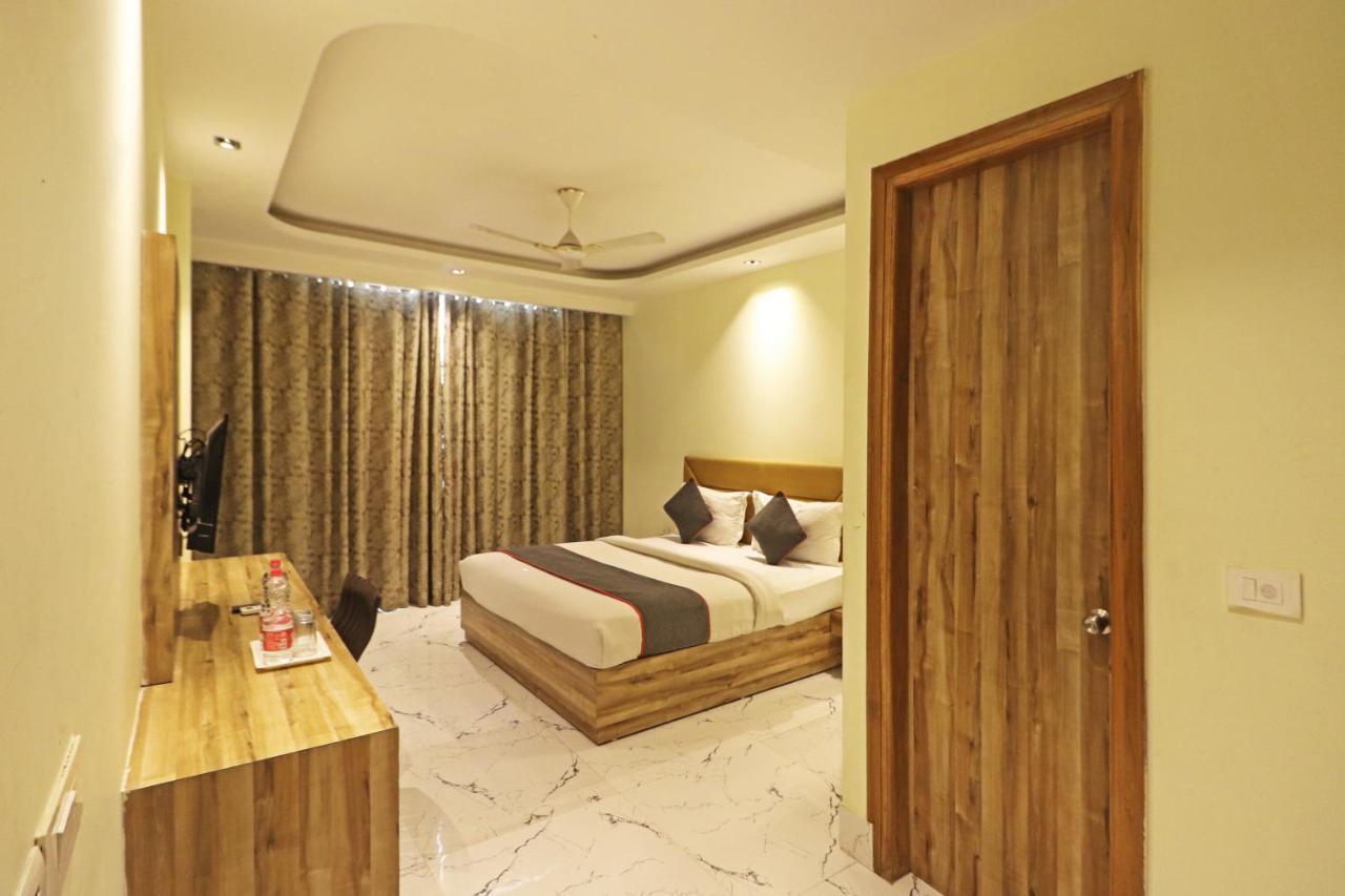 Hotel Good Vibe Near Delhi Igi Airport New Delhi Bagian luar foto