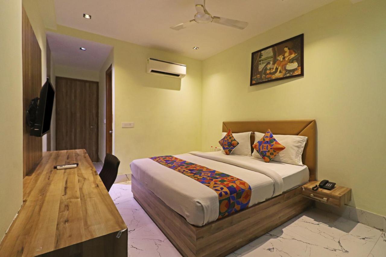Hotel Good Vibe Near Delhi Igi Airport New Delhi Bagian luar foto