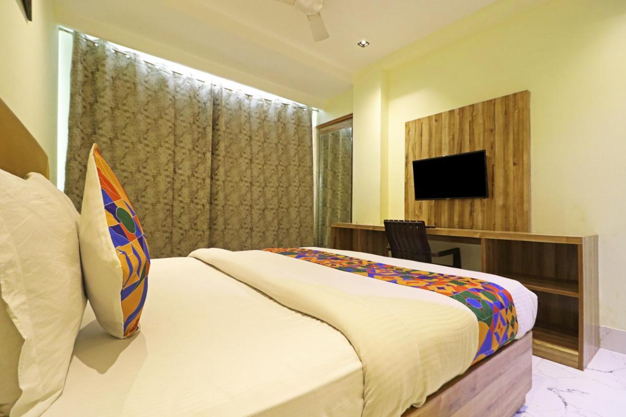 Hotel Good Vibe Near Delhi Igi Airport New Delhi Bagian luar foto